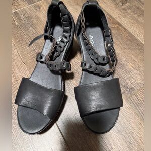 Black Womens Open-Toe antelope Sandals with Braided Ankle Strap